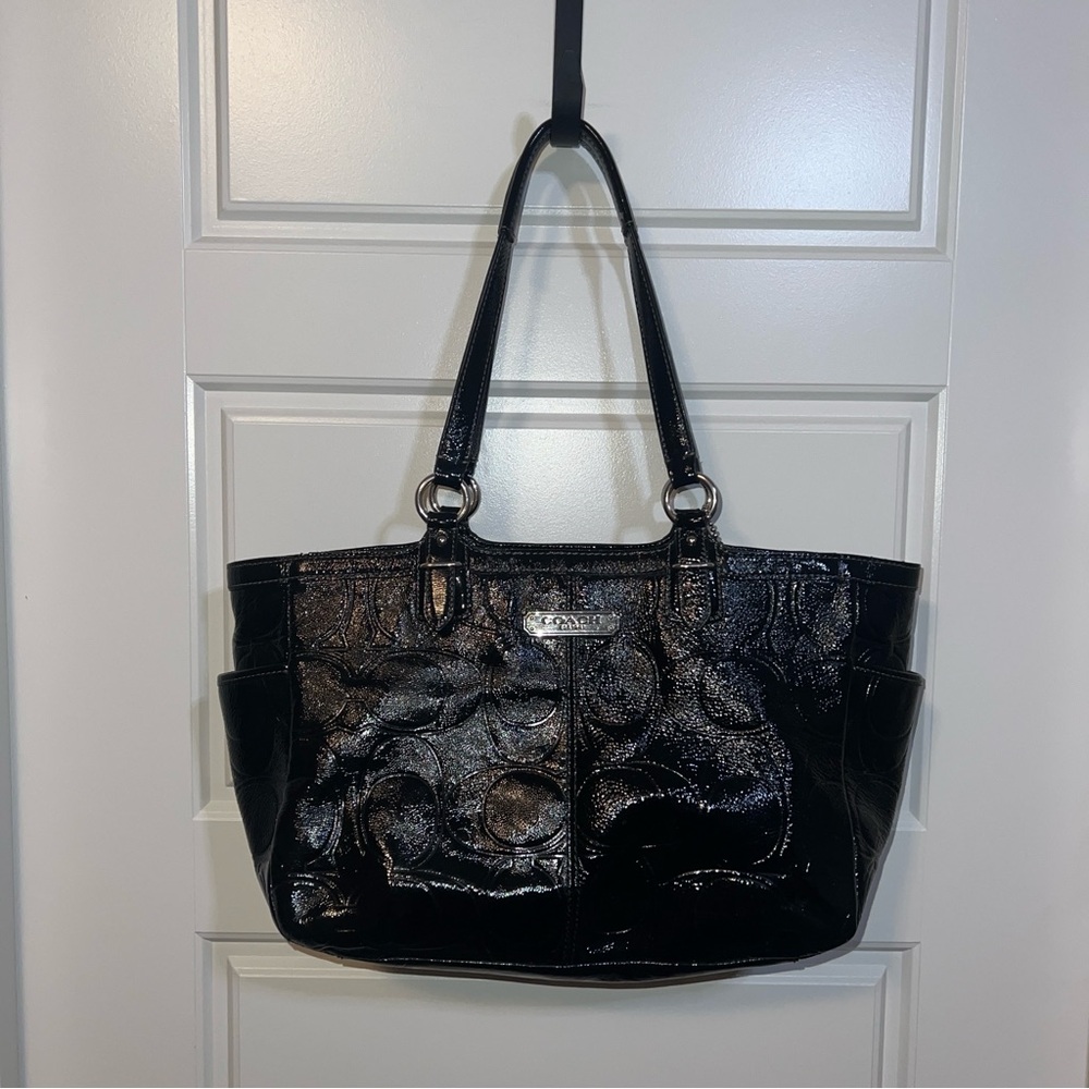 COACH Black Leather Medium Sized Tote Purse